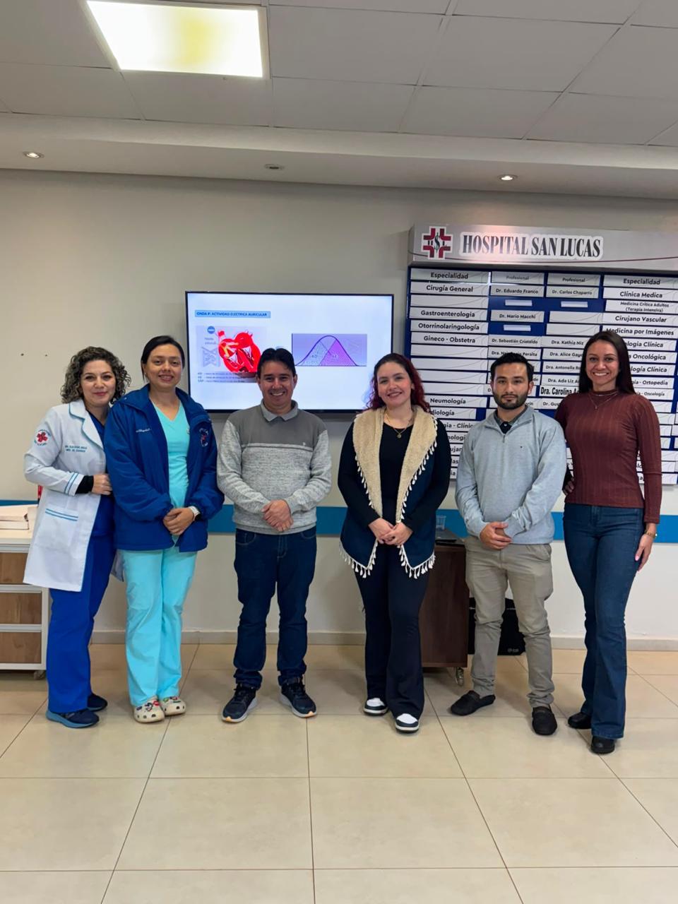 Profesionales del Hospital San Lucas que participaron de la capacitación en Electrocardiografía Básica