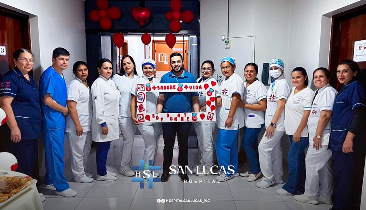 Equipo del Hospital San Lucas y profesionales que participaron de la jornada de donación